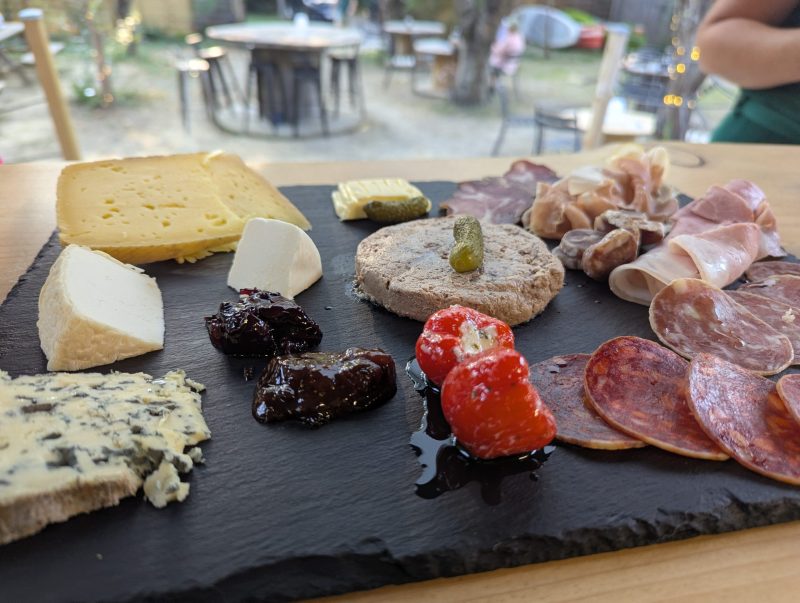 planche tapas et apéritif pour journée et weekend evg et evjf